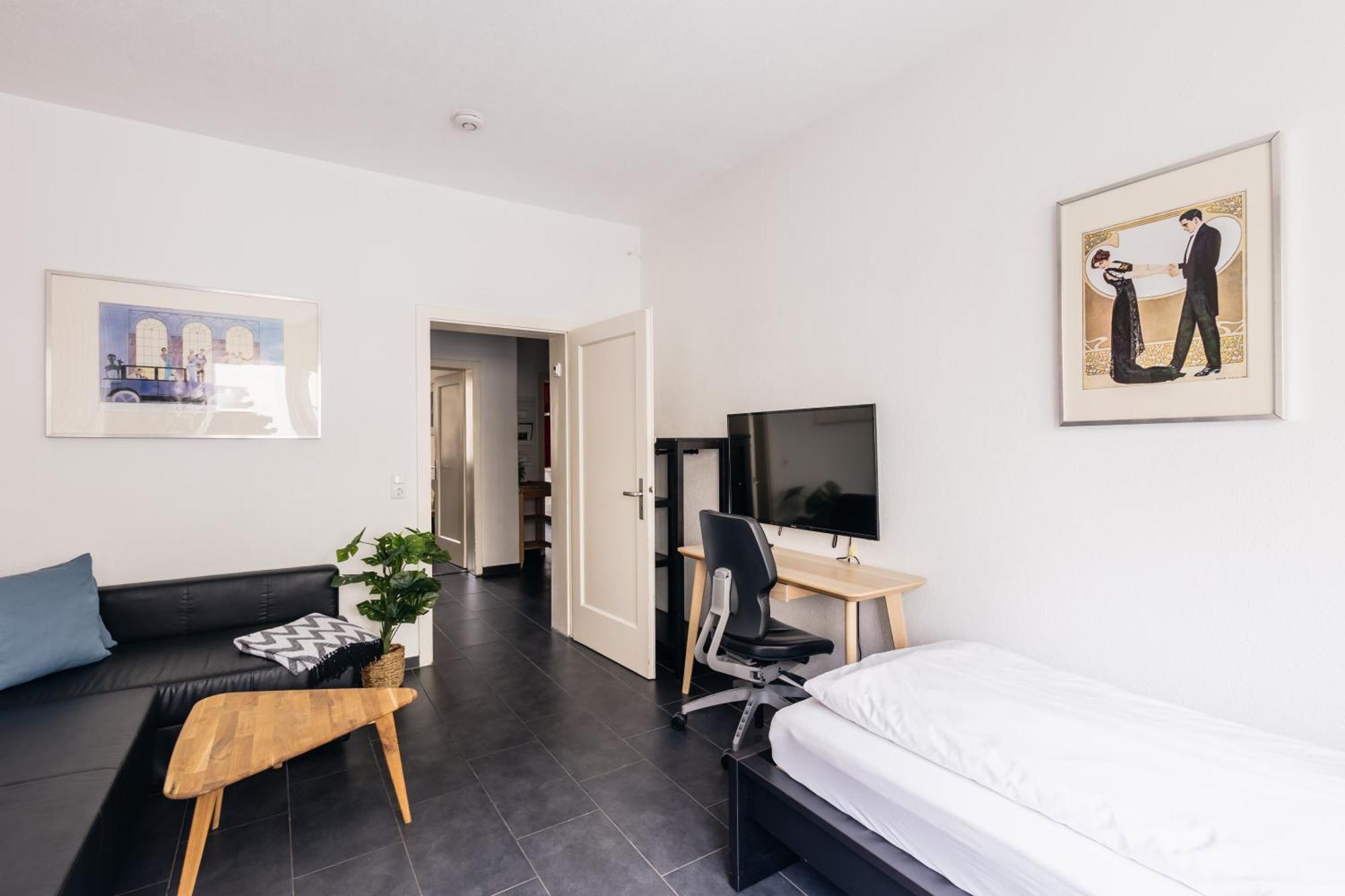 הנובר Centrally Located 2-Room Apartment מראה חיצוני תמונה