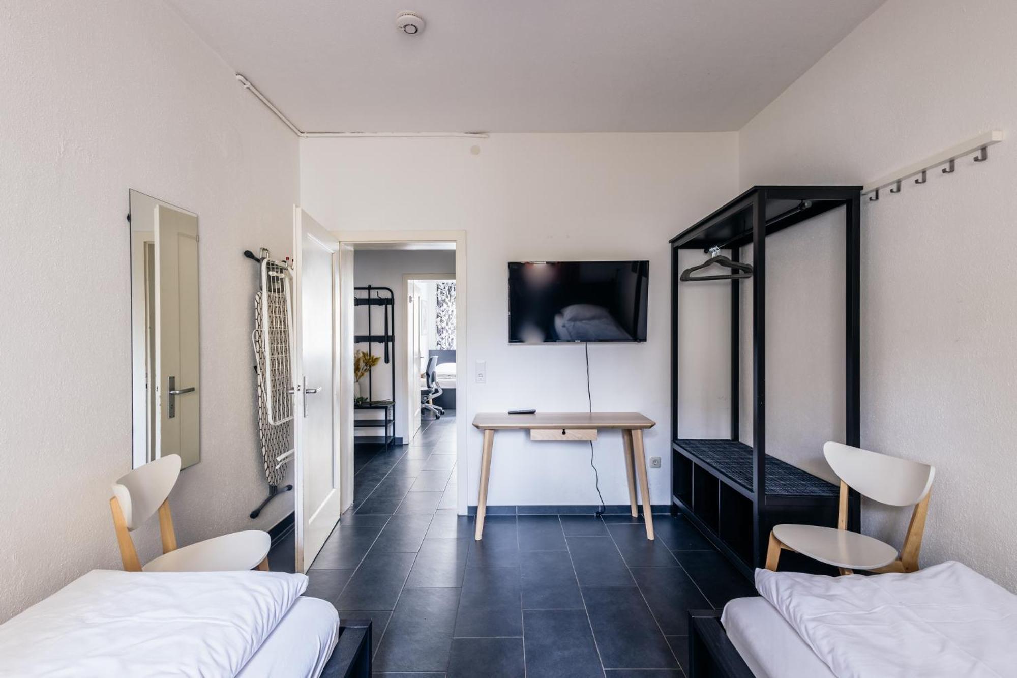 הנובר Centrally Located 2-Room Apartment מראה חיצוני תמונה