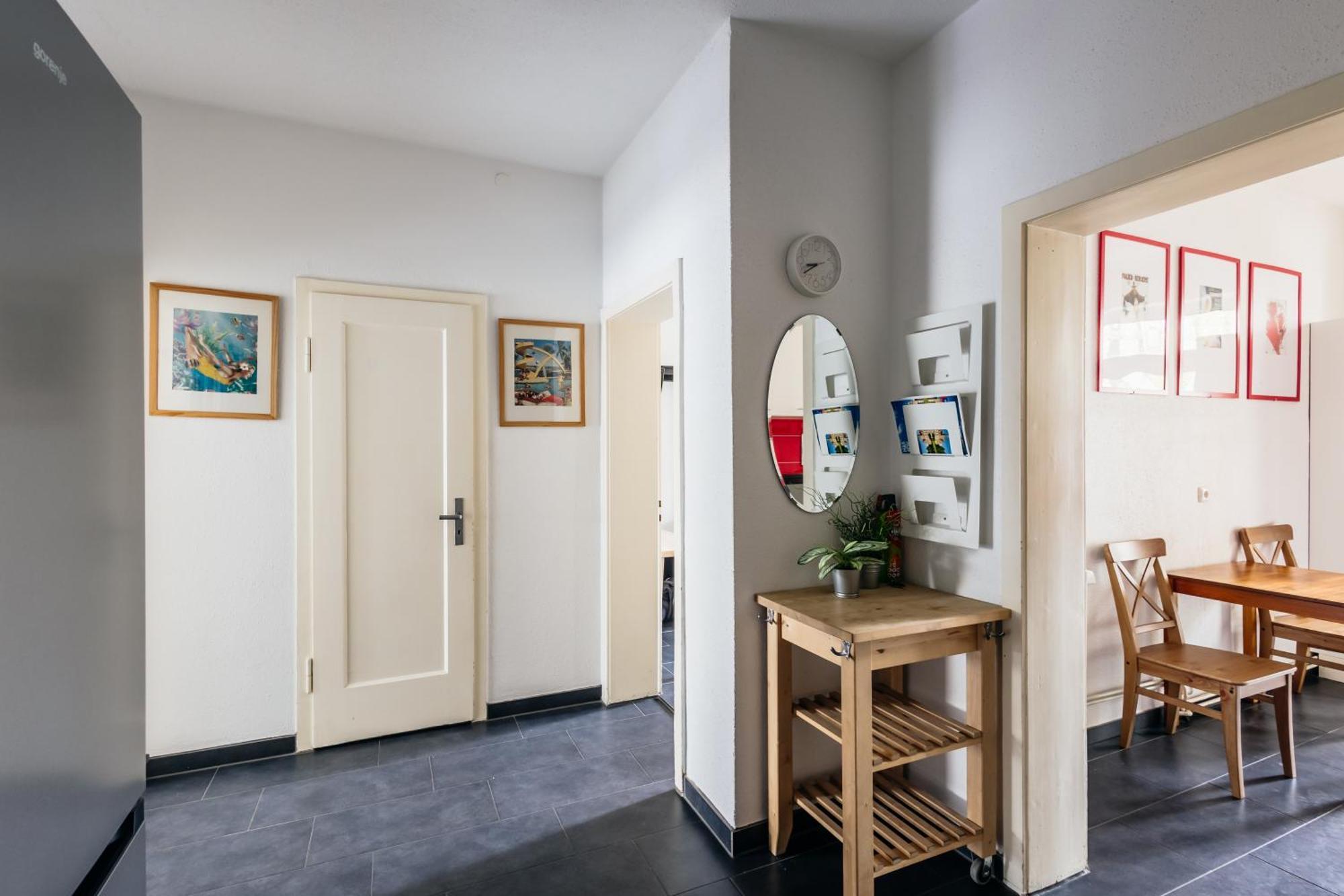 הנובר Centrally Located 2-Room Apartment מראה חיצוני תמונה