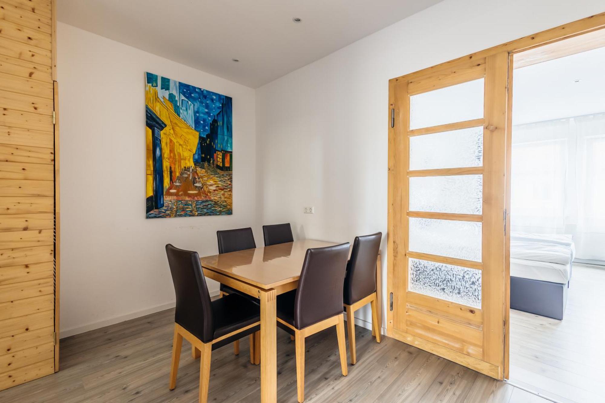 הנובר Centrally Located 2-Room Apartment מראה חיצוני תמונה