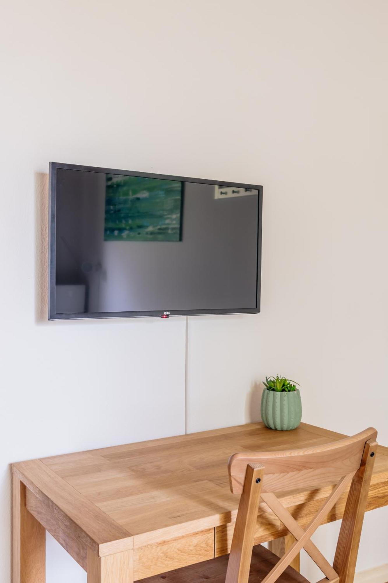 הנובר Centrally Located 2-Room Apartment מראה חיצוני תמונה