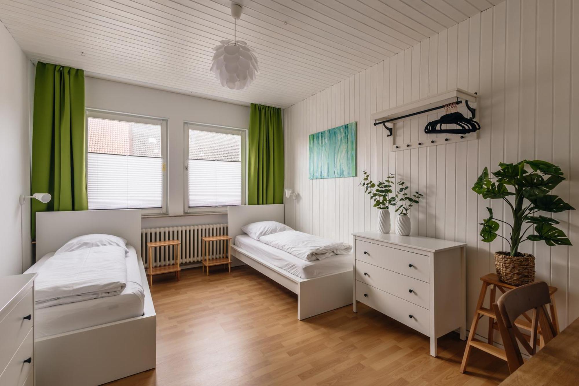 הנובר Centrally Located 2-Room Apartment מראה חיצוני תמונה