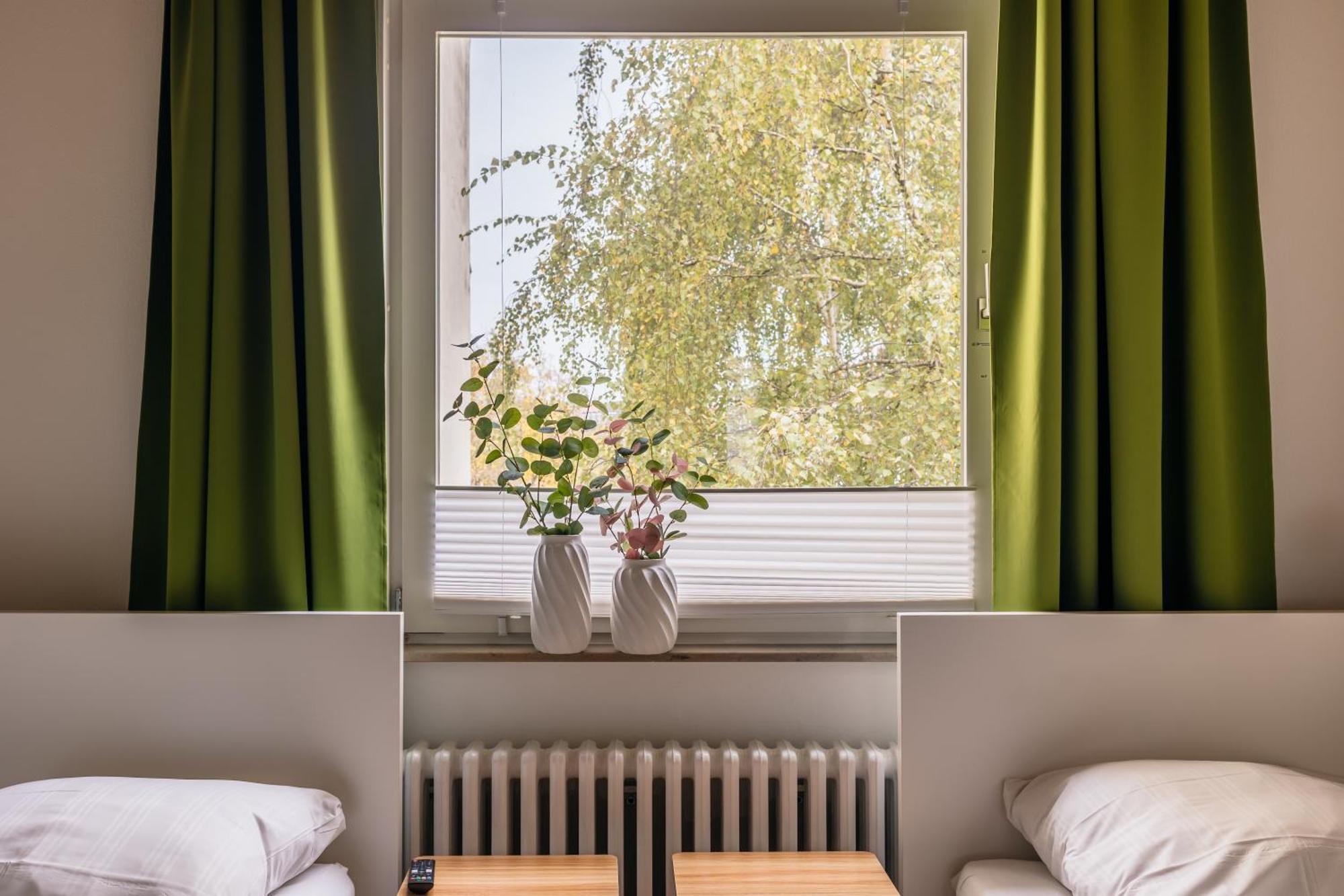 הנובר Centrally Located 2-Room Apartment מראה חיצוני תמונה