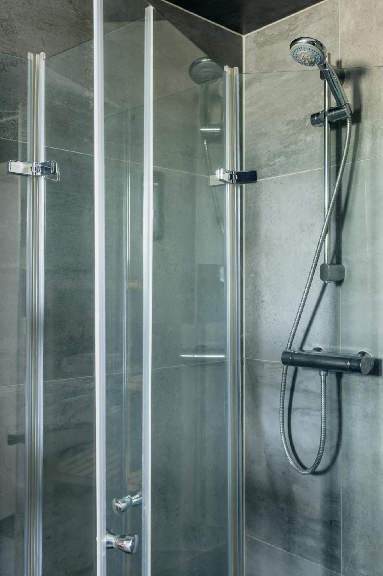 הנובר Centrally Located 2-Room Apartment מראה חיצוני תמונה