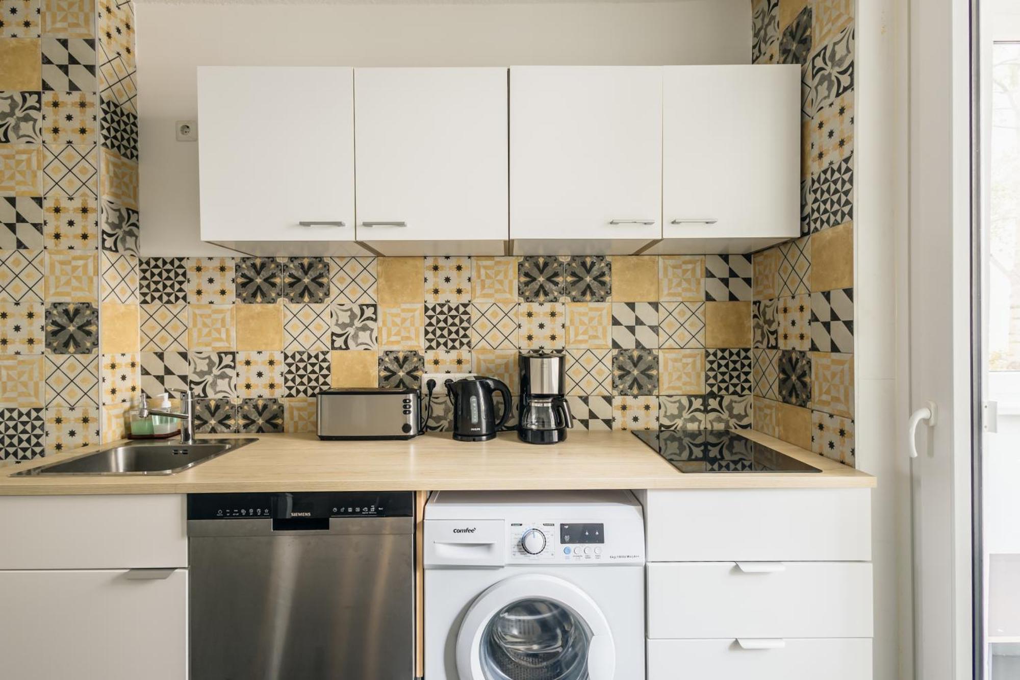 הנובר Centrally Located 2-Room Apartment מראה חיצוני תמונה